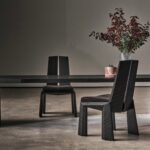 geometrik ahsap sandalye, brutalist dining chair, ozel uretim modern sandalye, black oak contemporary chair, sculptural collectible dining chair