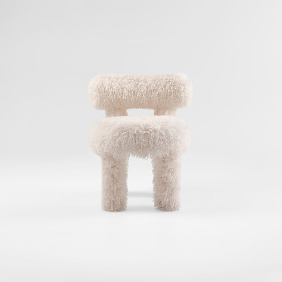 fluvia sandalye, faux fur modern sandalye, özel üretim sculptural chair, yumuşak dokulu contemporary sandalye, collectible design dining chair