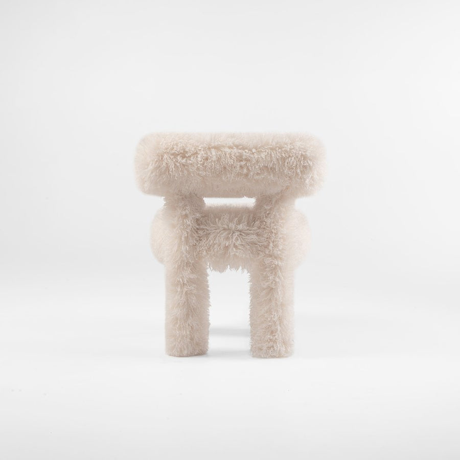fluvia sandalye, faux fur modern sandalye, özel üretim sculptural chair, yumuşak dokulu contemporary sandalye, collectible design dining chair