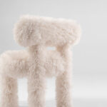 fluvia sandalye, faux fur modern sandalye, özel üretim sculptural chair, yumuşak dokulu contemporary sandalye, collectible design dining chair