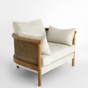 hasır detaylı koltuk, rattan koltuk, masif meşe koltuk, luxury lounge chair, modern Mediterranean koltuk, artisan furniture koltuk, doğal ahşap koltuk, özel üretim koltuk, coastal luxury chair, hasır detaylı tekli koltuk, contemporary lounge chair, premium koltuk modeli, luxury accent chair, designer koltuk, ahşap iskeletli koltuk