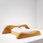 curved platform luxury bed, ozel uretim contemporary karyola, sculptural modern bedroom furniture, organic form designer yatak, soft minimal luxury karyola
