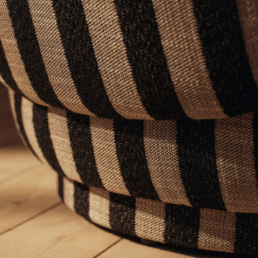 rico piccolo berjer, çizgili boucle lounge chair, swivel contemporary berjer, özel üretim sculptural koltuk, collectible design lounge chair