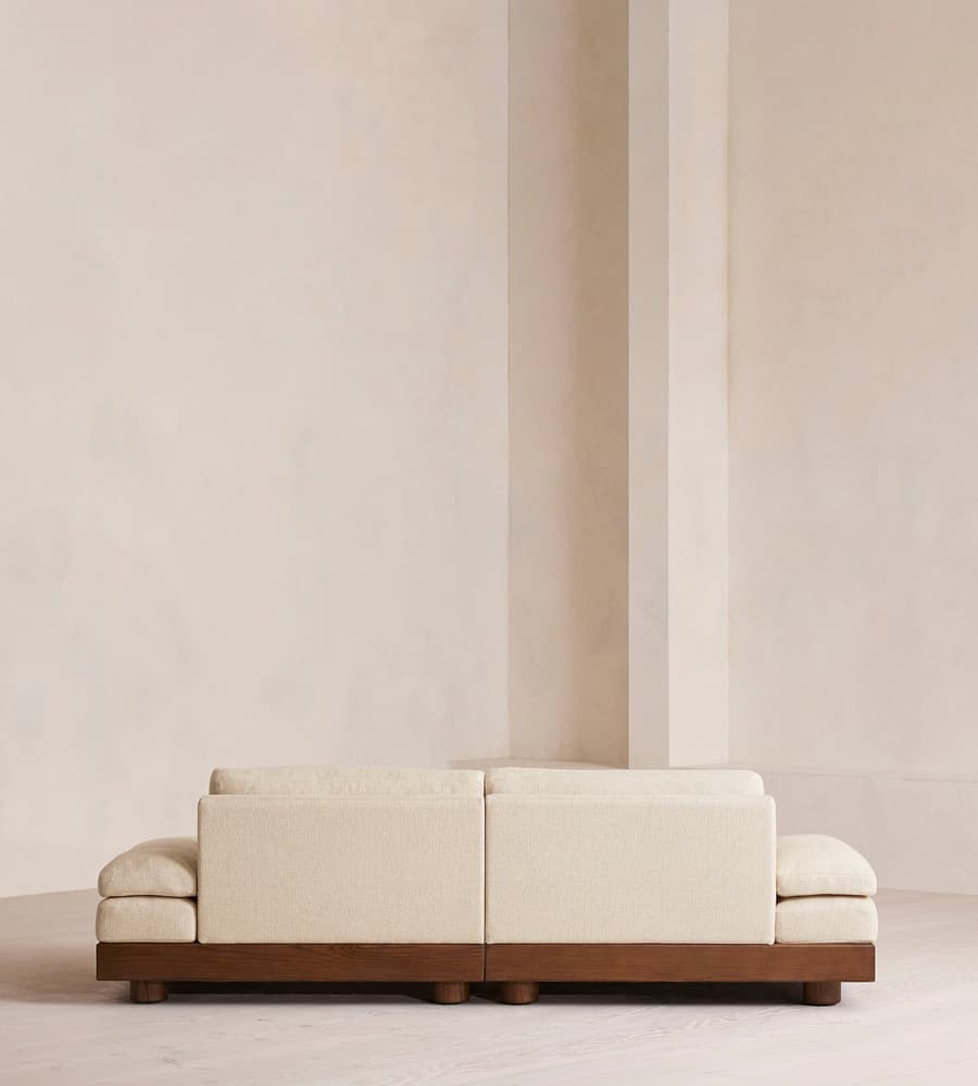 moduler luxury kanepe, masif bazali contemporary sofa, ozel uretim modern oturma grubu, soft minimal designer kanepe, natural wood luxury sofa