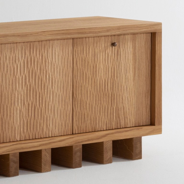 tigora büfe, oyma meşe büfe, contemporary sideboard, özel üretim ahşap büfe, sculptural modern büfe