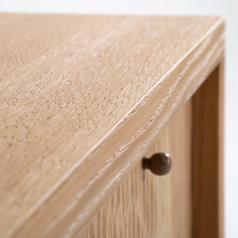tigora büfe, oyma meşe büfe, contemporary sideboard, özel üretim ahşap büfe, sculptural modern büfe