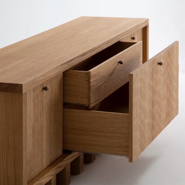 tigora büfe, oyma meşe büfe, contemporary sideboard, özel üretim ahşap büfe, sculptural modern büfe