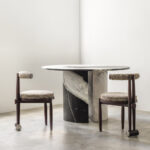 heykelsi dining chair, boucle modern sandalye, özel üretim ahşap sandalye, contemporary collectible chair, masif ahşap designer chair