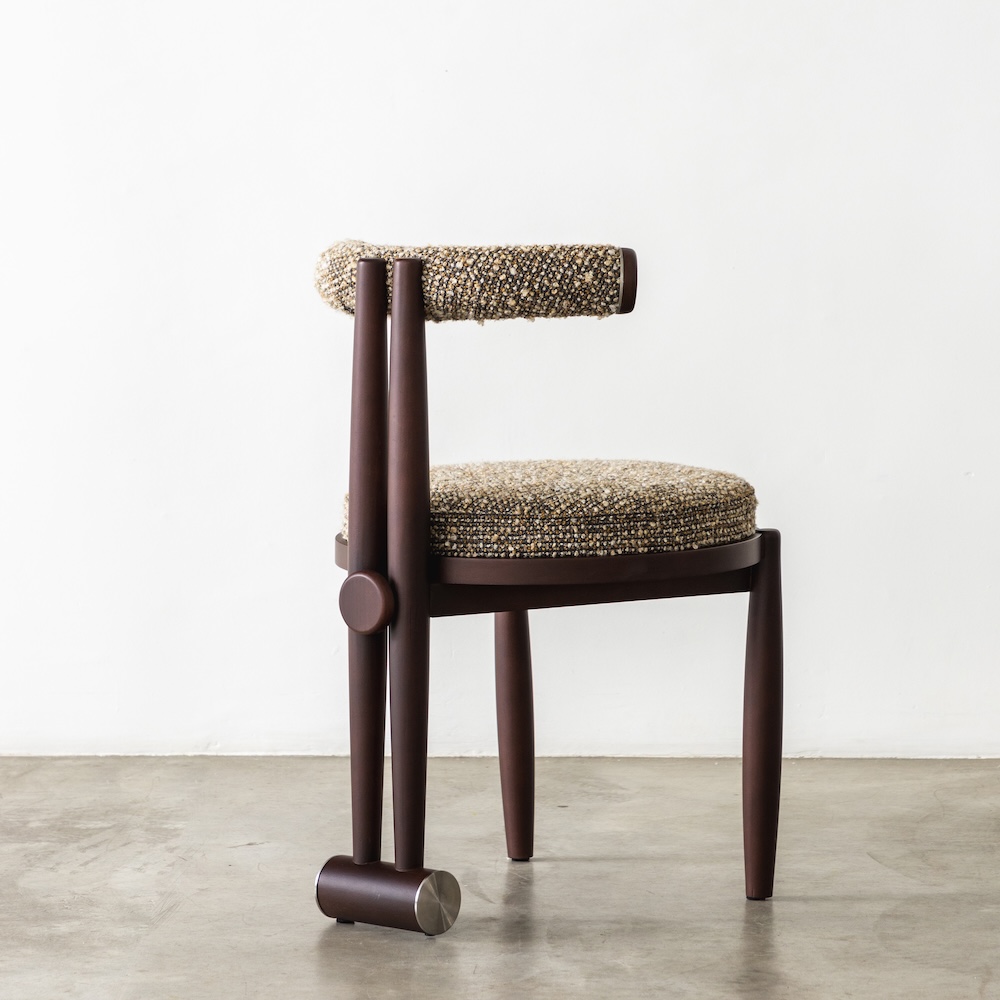 heykelsi dining chair, boucle modern sandalye, özel üretim ahşap sandalye, contemporary collectible chair, masif ahşap designer chair
